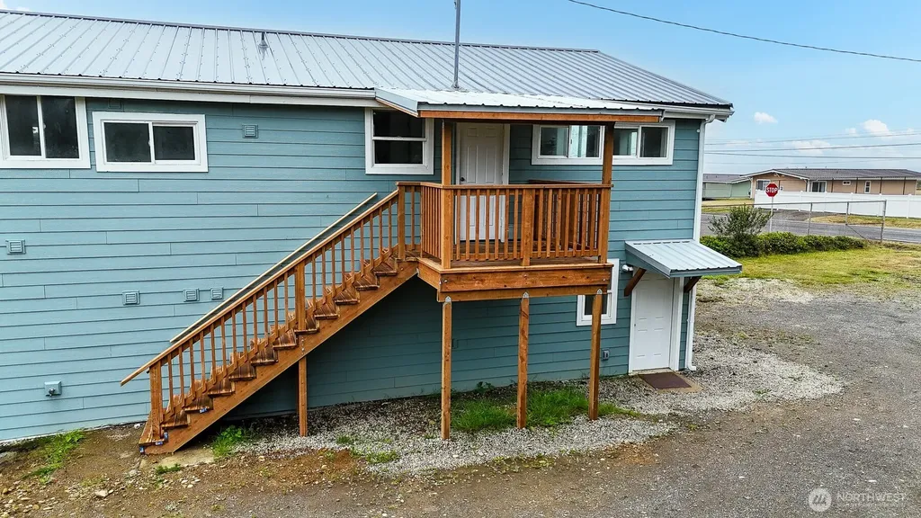 42 N First Street Pacific Beach WA 98571