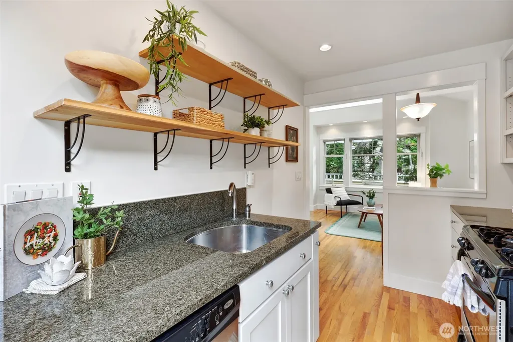 1601 22nd Avenue Seattle WA 98122