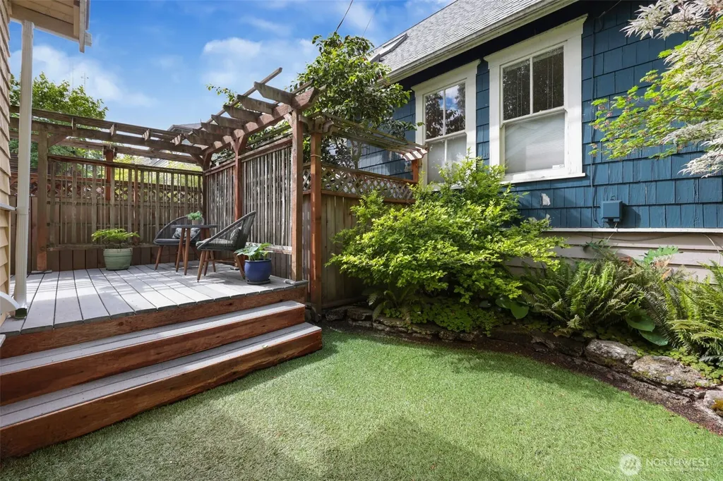 1601 22nd Avenue Seattle WA 98122