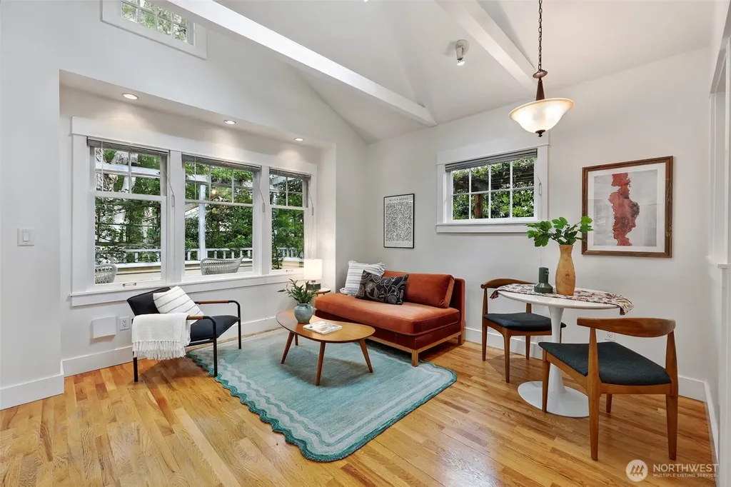 1601 22nd Avenue Seattle WA 98122