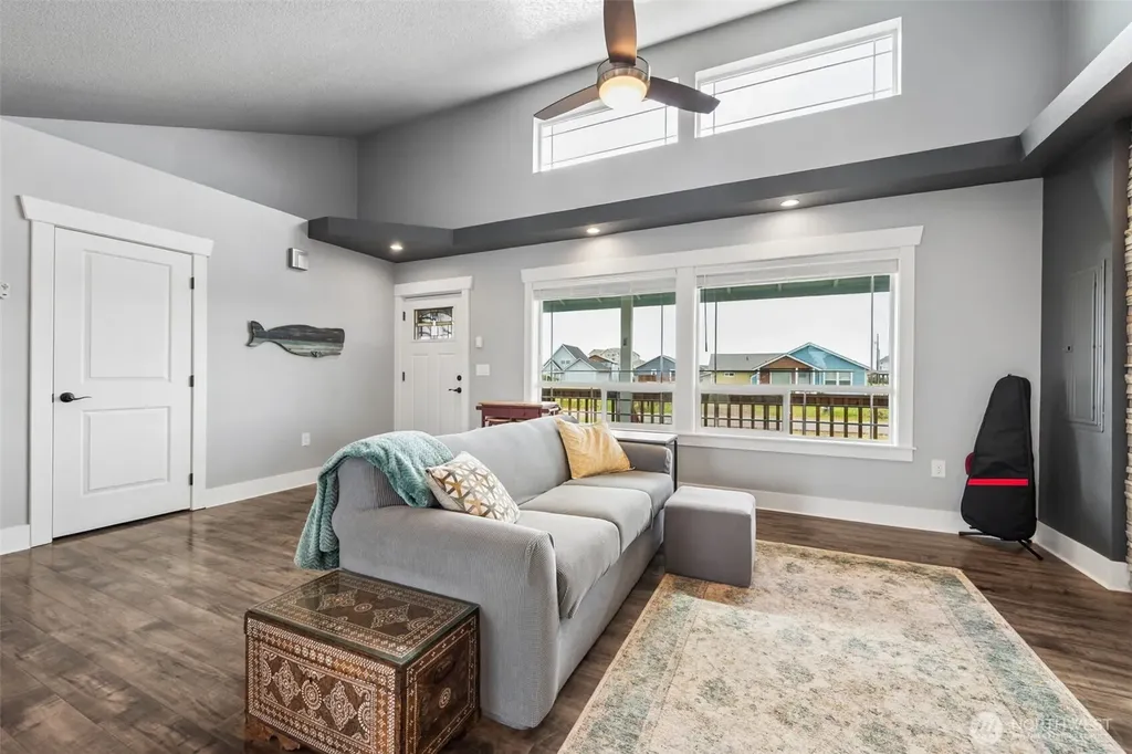 447 N Portal Loop SW Ocean Shores WA 98569
