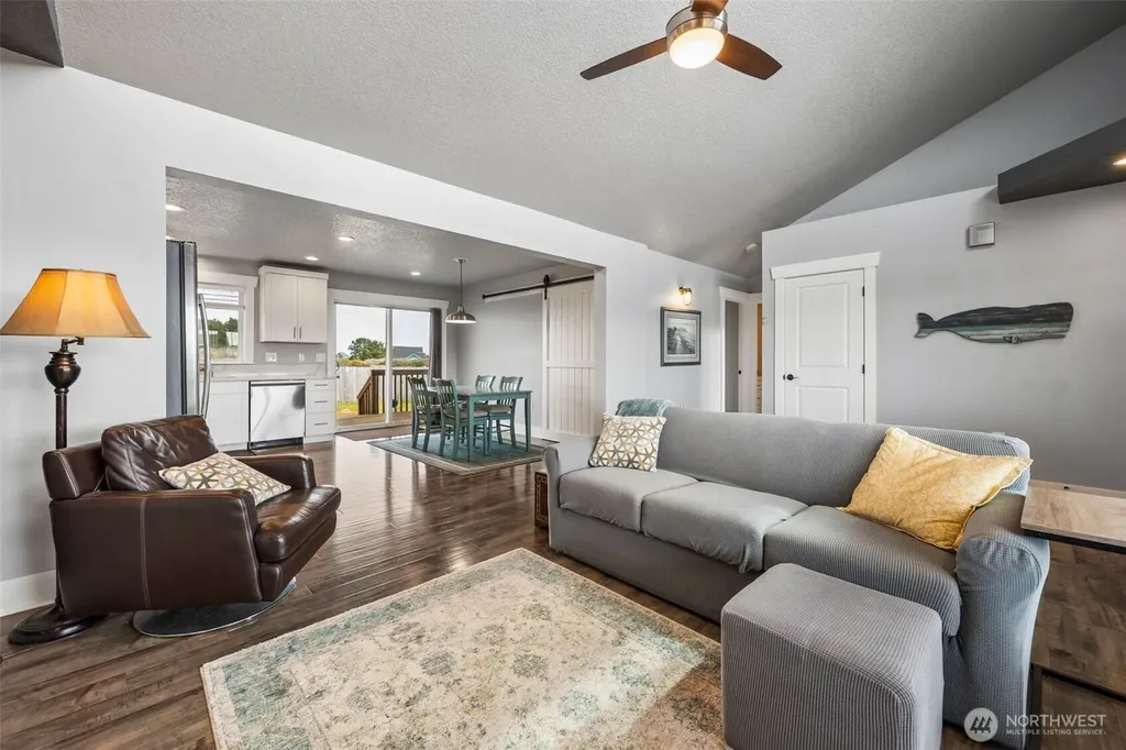 447 N Portal Loop SW Ocean Shores WA 98569