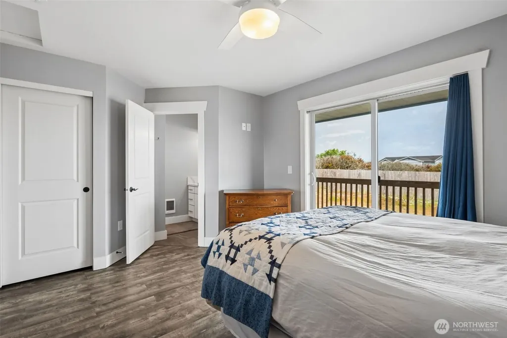 447 N Portal Loop SW Ocean Shores WA 98569