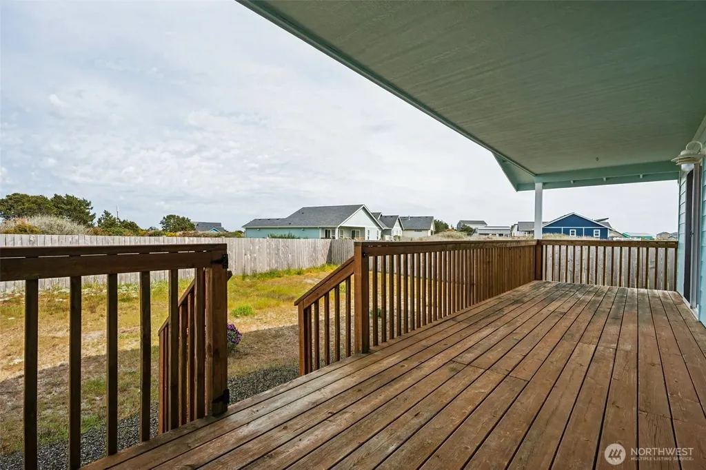 447 N Portal Loop SW Ocean Shores WA 98569