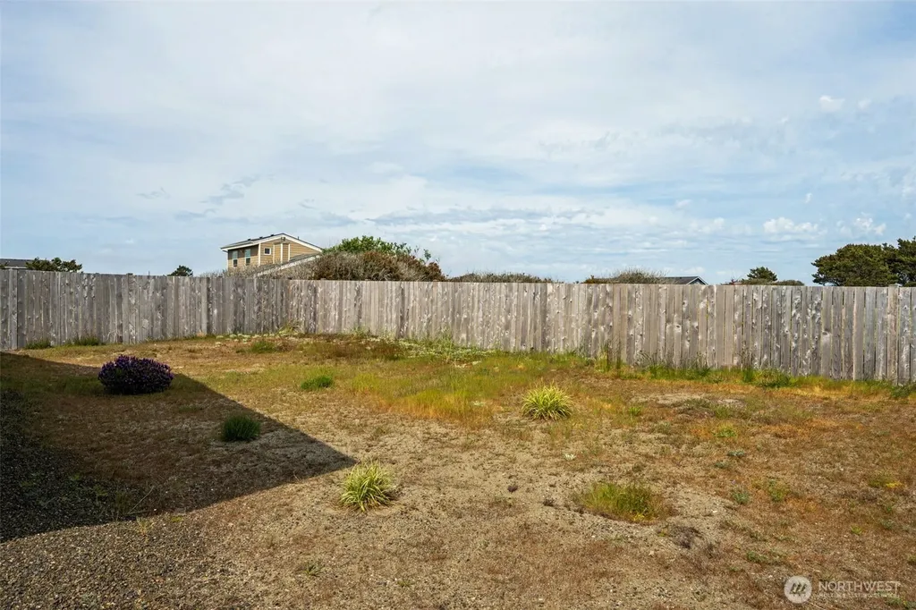 447 N Portal Loop SW Ocean Shores WA 98569