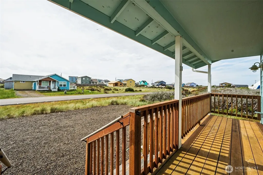 447 N Portal Loop SW Ocean Shores WA 98569