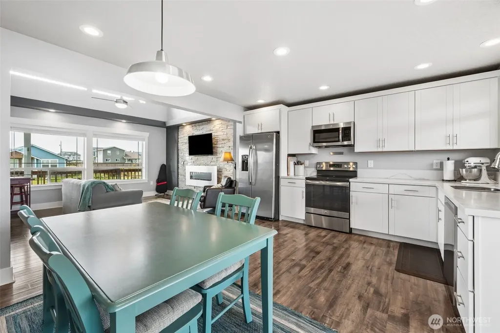 447 N Portal Loop SW Ocean Shores WA 98569