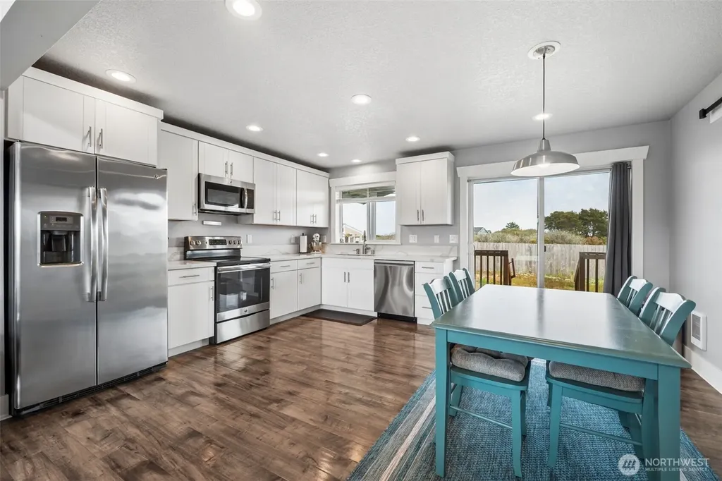 447 N Portal Loop SW Ocean Shores WA 98569
