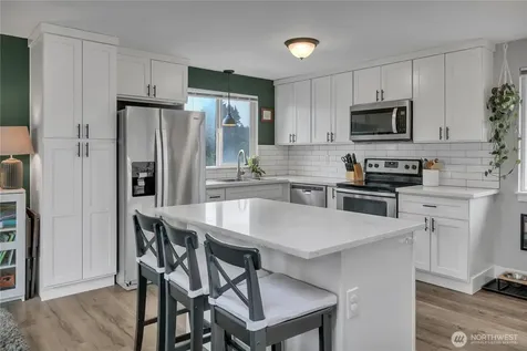 1939 E 66th Street Tacoma WA 98404