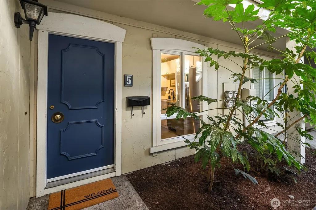 1606 103rd Place NE Bellevue WA 98004