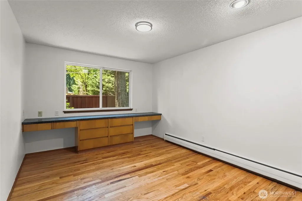1 Beach Lane SW Lakewood WA 98498