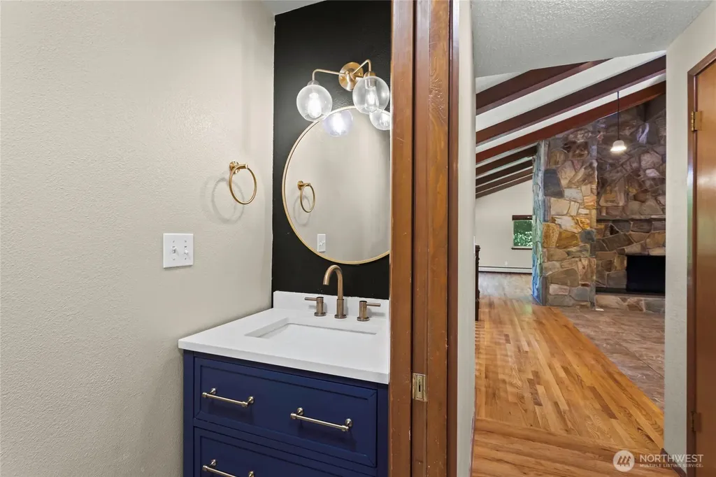 1 Beach Lane SW Lakewood WA 98498