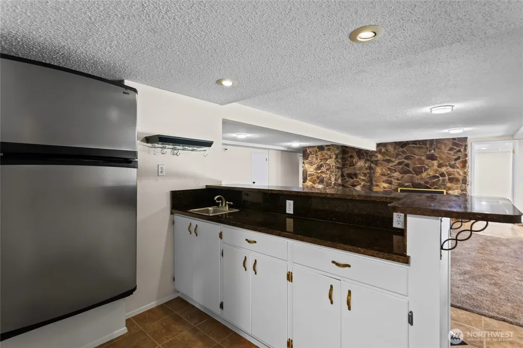 1 Beach Lane SW Lakewood WA 98498