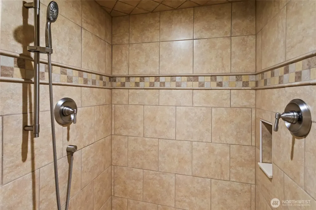 1 Beach Lane SW Lakewood WA 98498