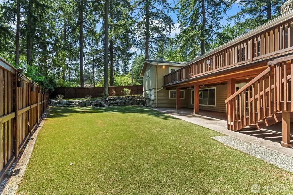 1 Beach Lane SW Lakewood WA 98498