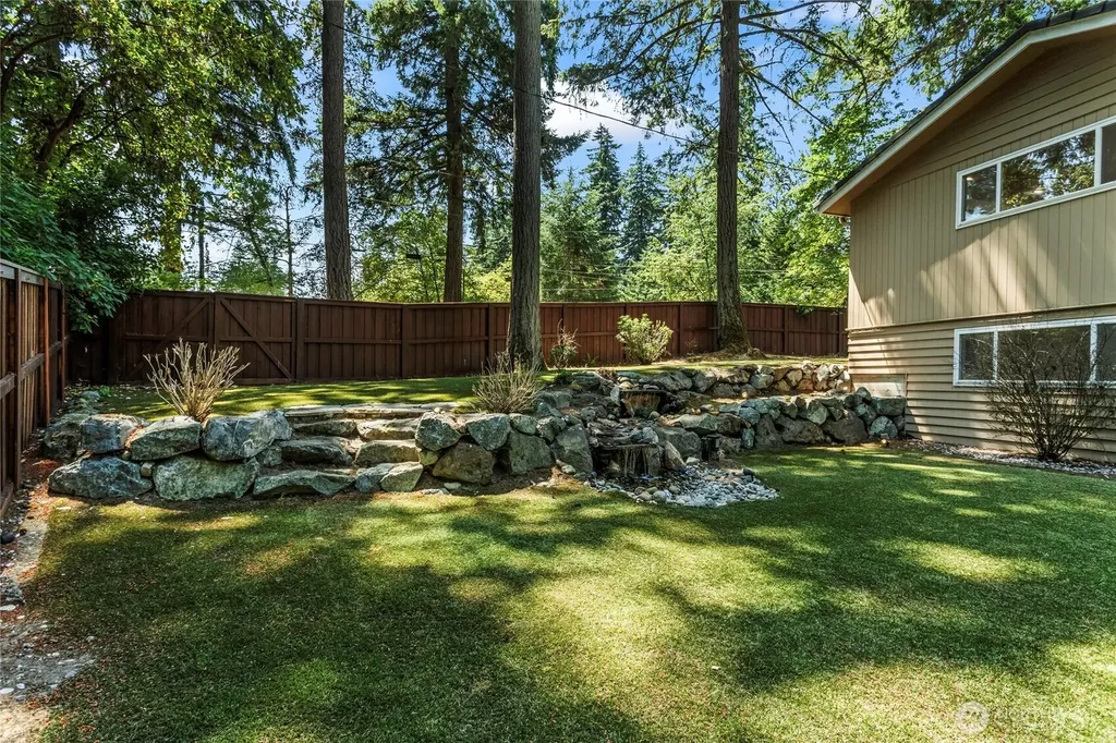 1 Beach Lane SW Lakewood WA 98498