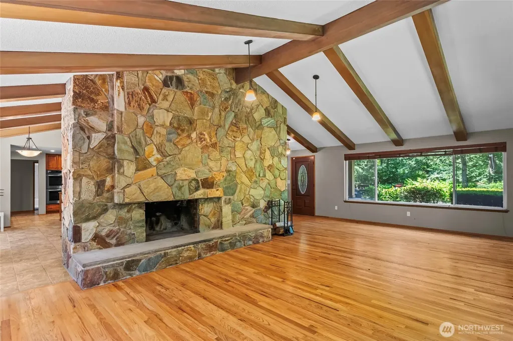 1 Beach Lane SW Lakewood WA 98498
