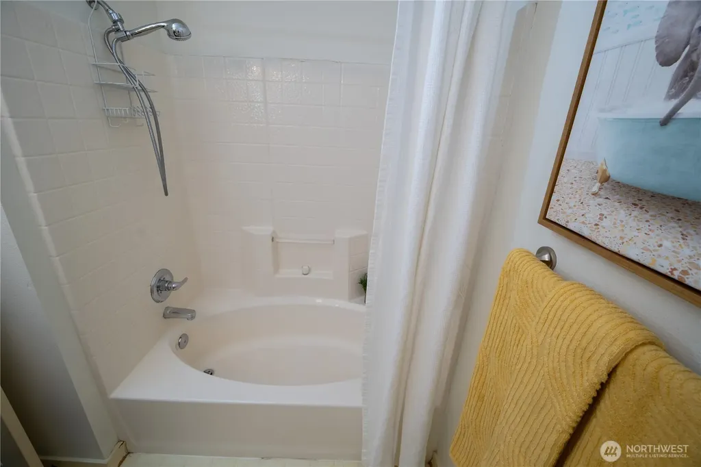 8350 NE 140th Street Kirkland WA 98034