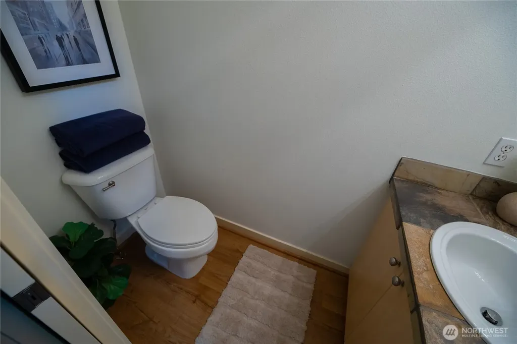 8350 NE 140th Street Kirkland WA 98034