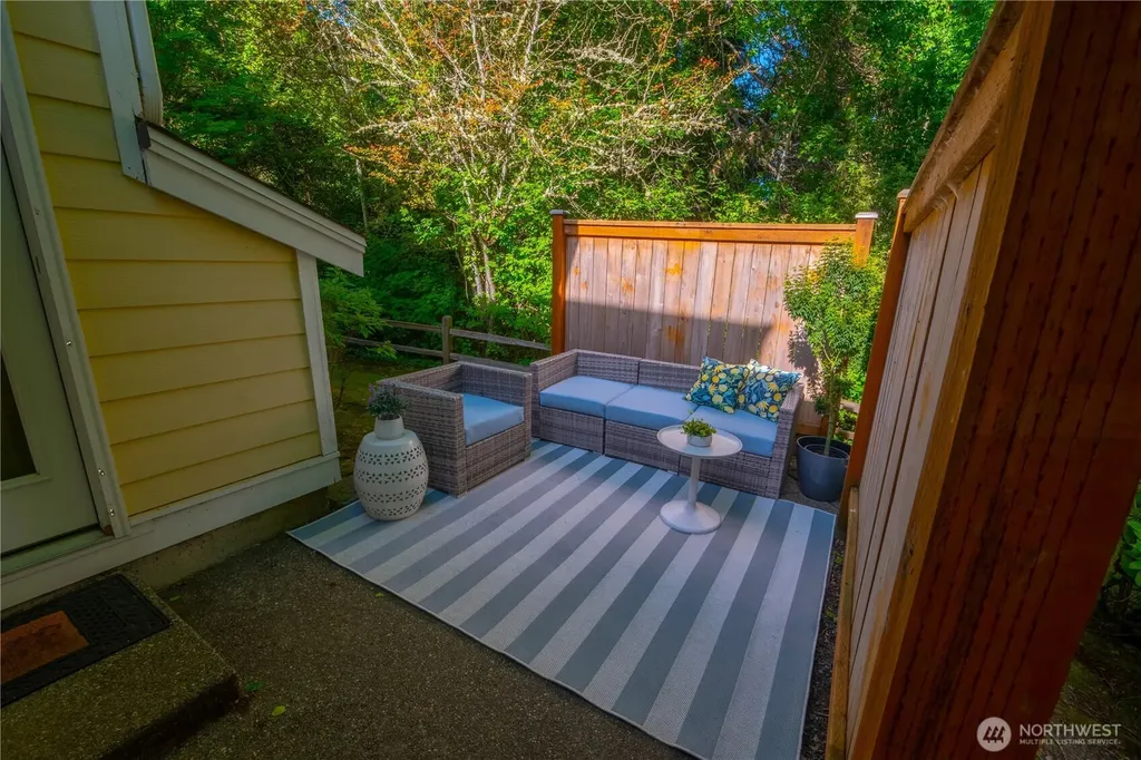 8350 NE 140th Street Kirkland WA 98034