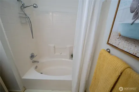 8350 NE 140th Street Kirkland WA 98034