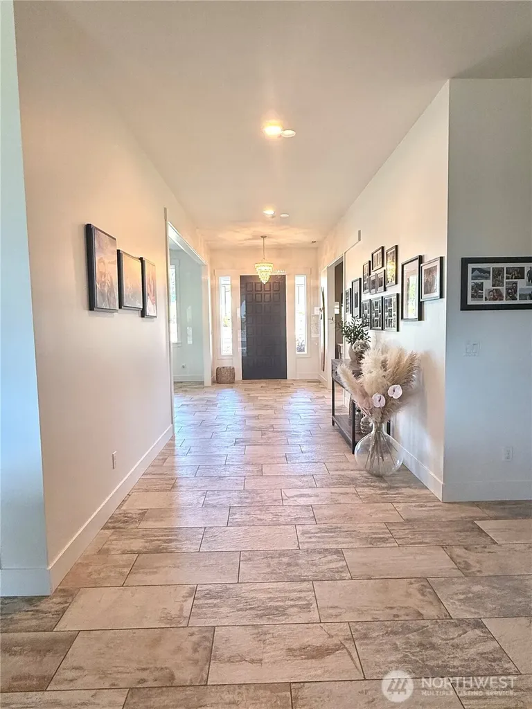 2858 SE Falcon View Drive East Wenatchee WA 98802