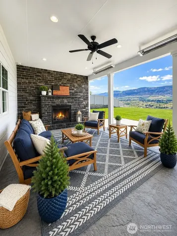 2858 SE Falcon View Drive East Wenatchee WA 98802