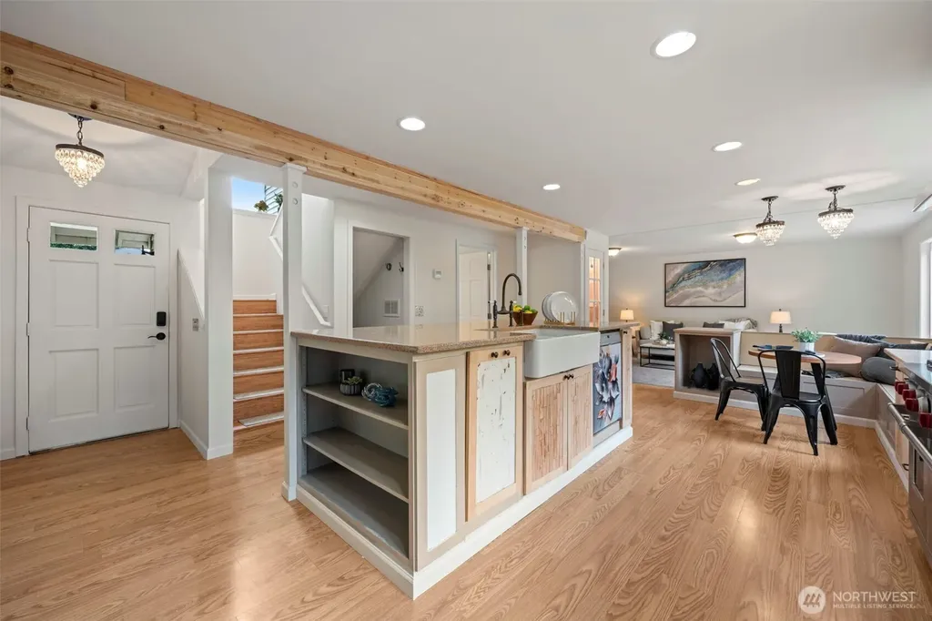 816 151st Place SW Lynnwood WA 98087