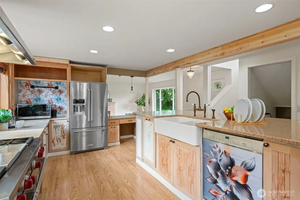 816 151st Place SW Lynnwood WA 98087