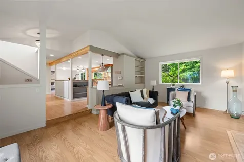 816 151st Place SW Lynnwood WA 98087