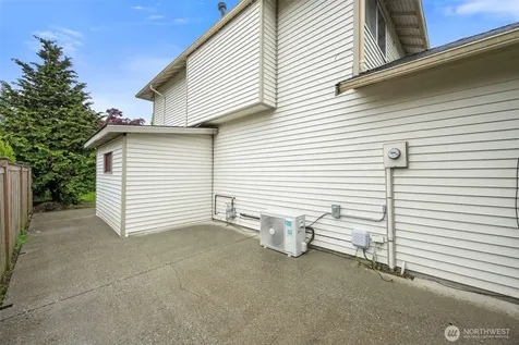 816 151st Place SW Lynnwood WA 98087