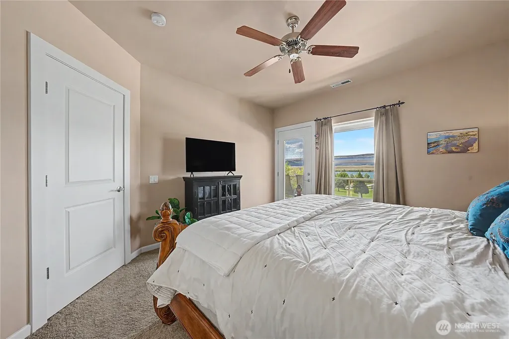 23518 Sunserra Loop NW Quincy WA 98848