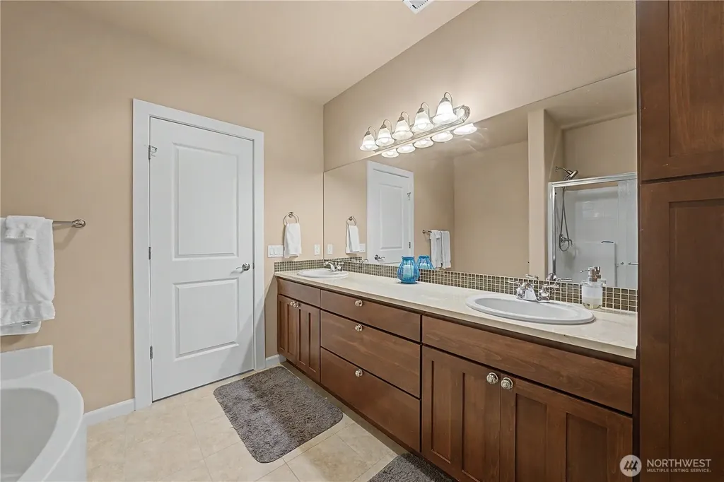 23518 Sunserra Loop NW Quincy WA 98848