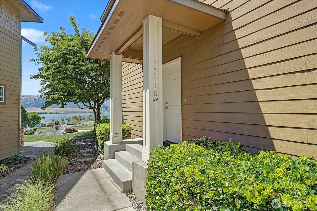 23518 Sunserra Loop NW Quincy WA 98848
