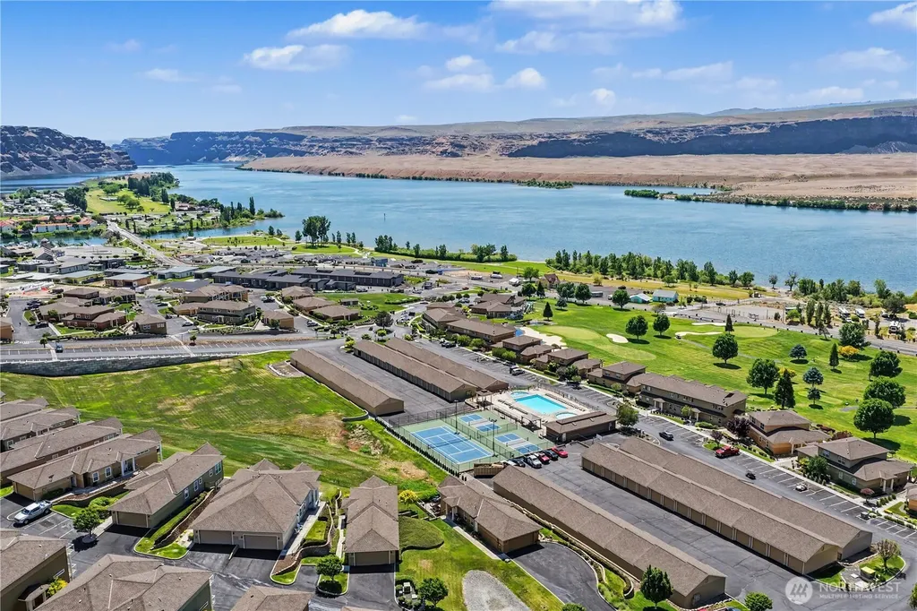 23518 Sunserra Loop NW Quincy WA 98848