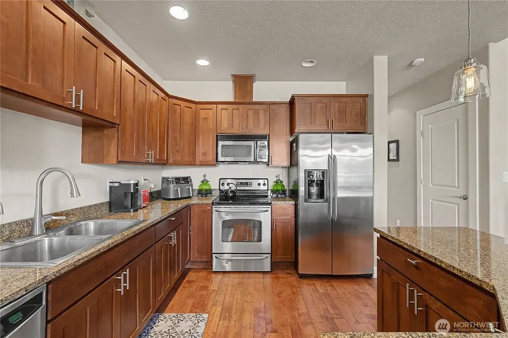 23518 Sunserra Loop NW Quincy WA 98848