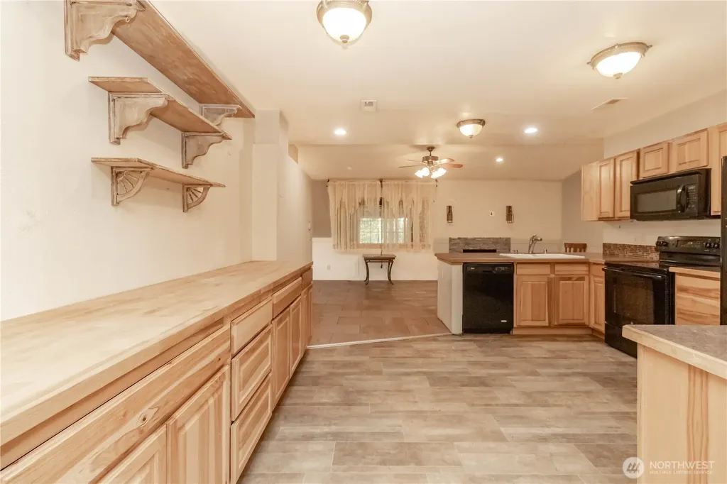 10210 Villa Lane SW Lakewood WA 98499