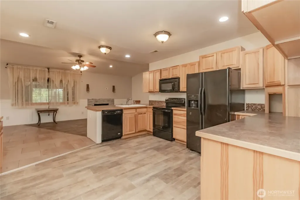 10210 Villa Lane SW Lakewood WA 98499