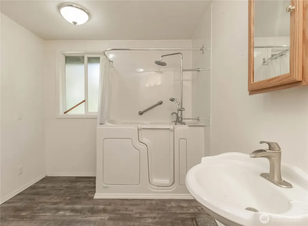 10210 Villa Lane SW Lakewood WA 98499