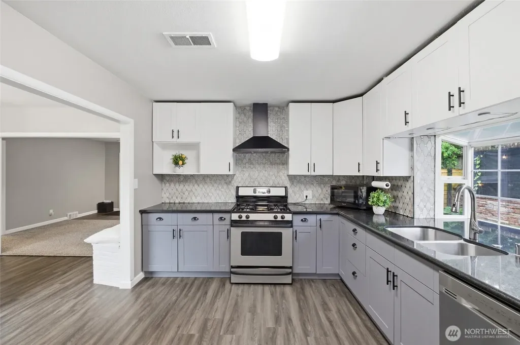 7715 236th Street SW Edmonds WA 98026