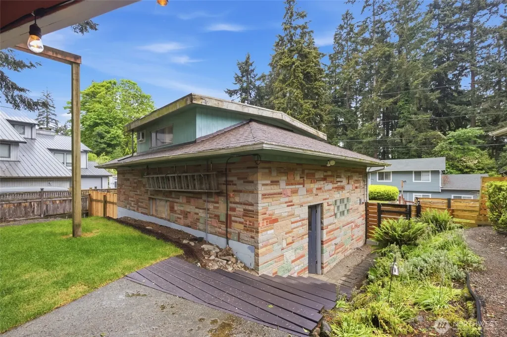 7715 236th Street SW Edmonds WA 98026