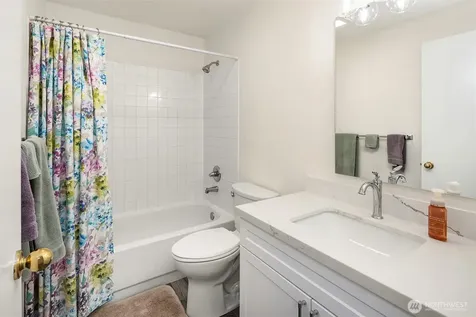 15721 44th Avenue W Lynnwood WA 98087