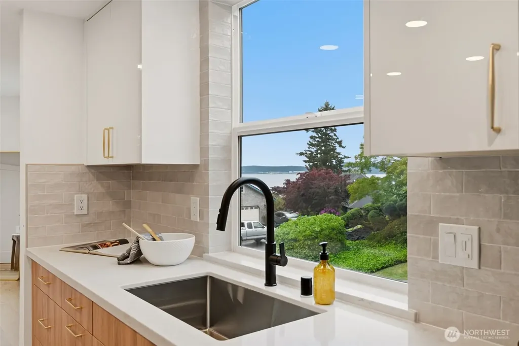 57 Chapman Loop Steilacoom WA 98388