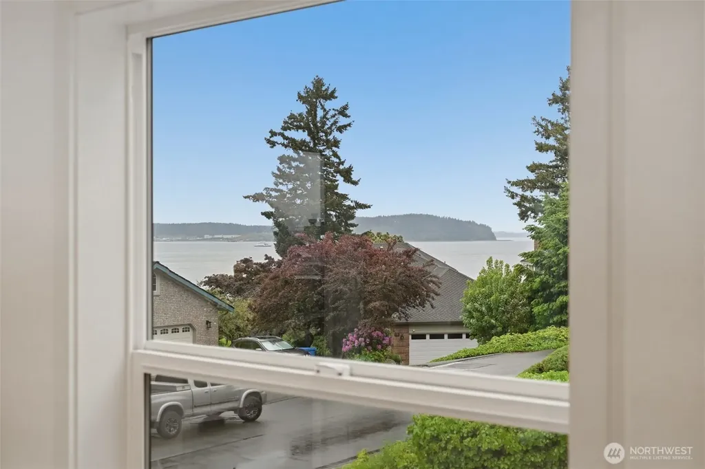 57 Chapman Loop Steilacoom WA 98388