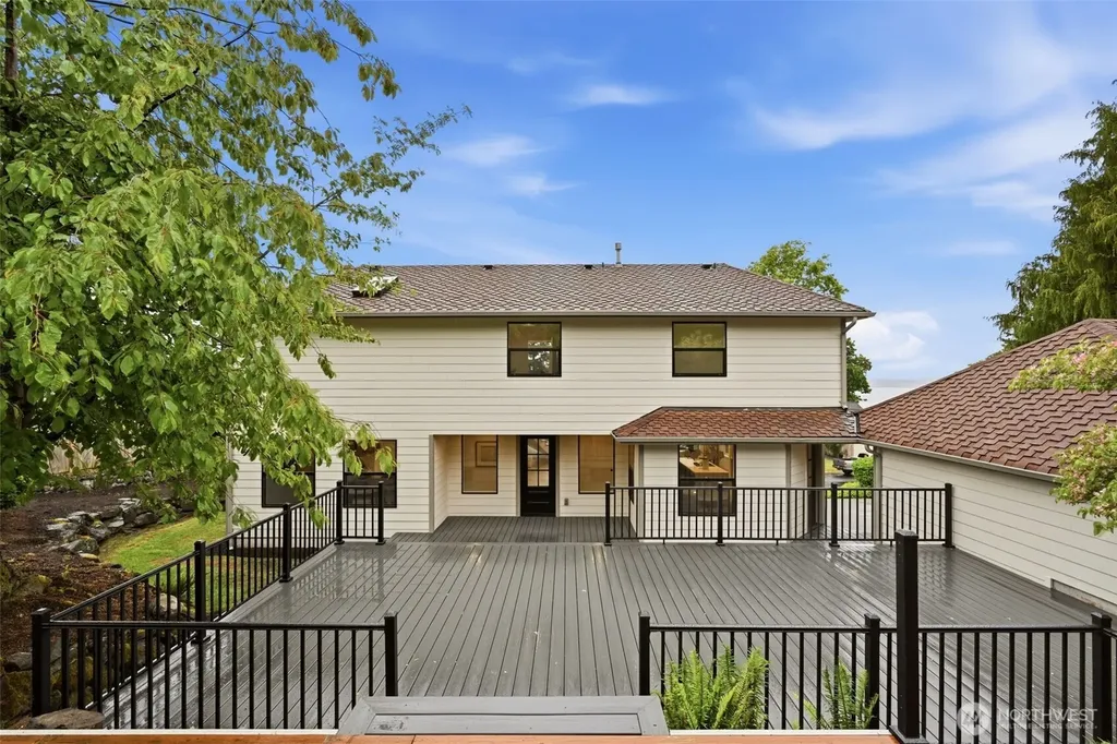 57 Chapman Loop Steilacoom WA 98388