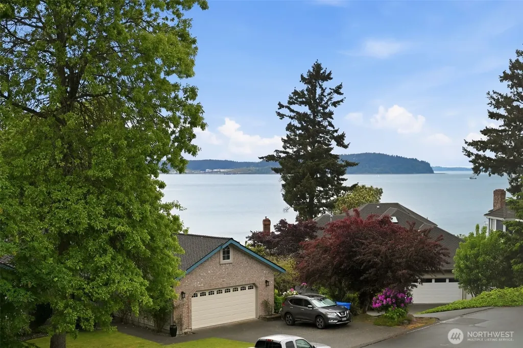 57 Chapman Loop Steilacoom WA 98388