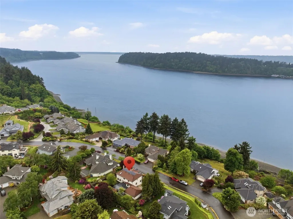 57 Chapman Loop Steilacoom WA 98388