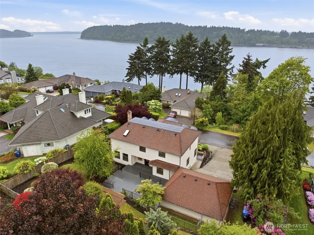 57 Chapman Loop Steilacoom WA 98388