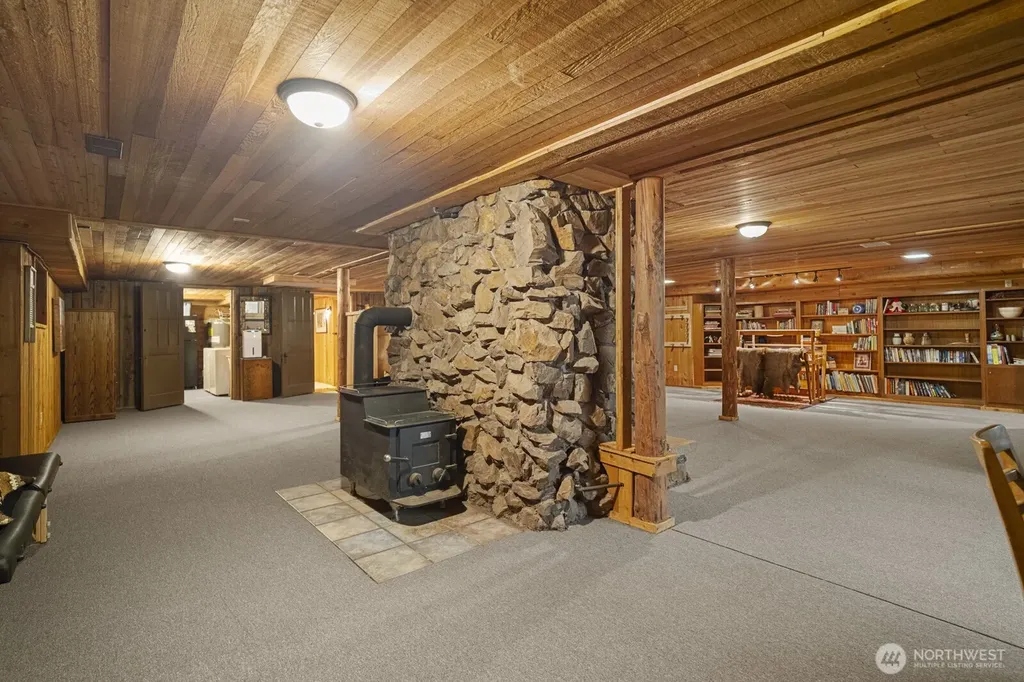 18904 233rd Avenue NE Woodinville WA 98077