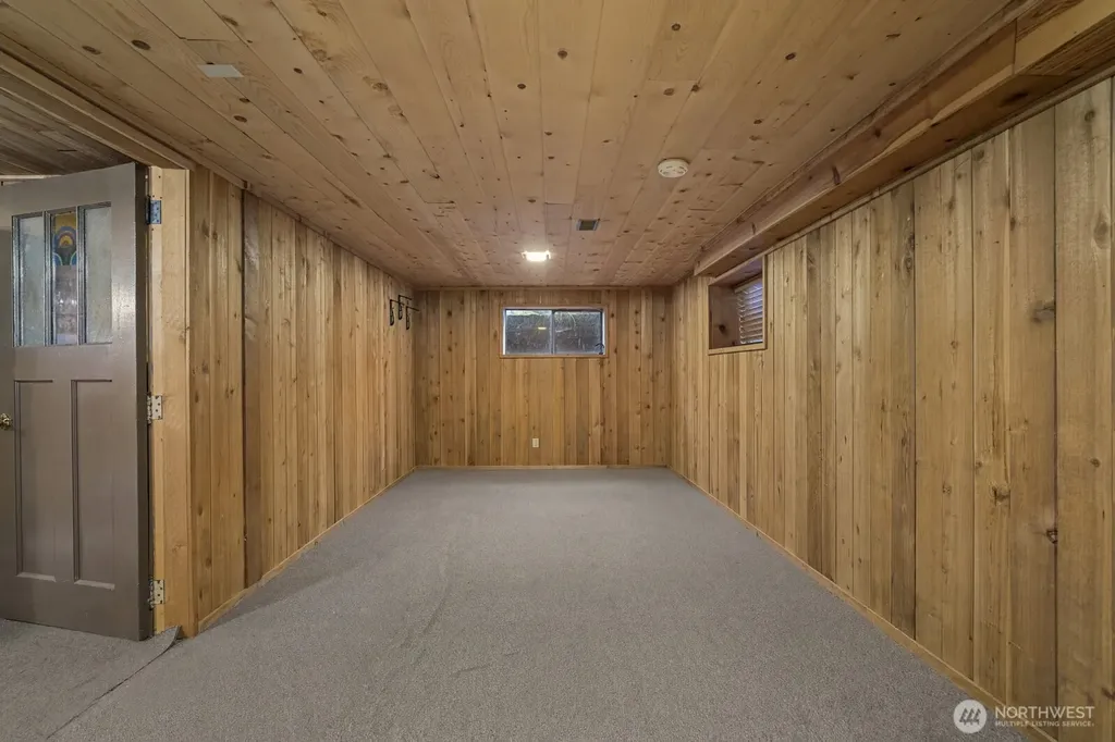 18904 233rd Avenue NE Woodinville WA 98077